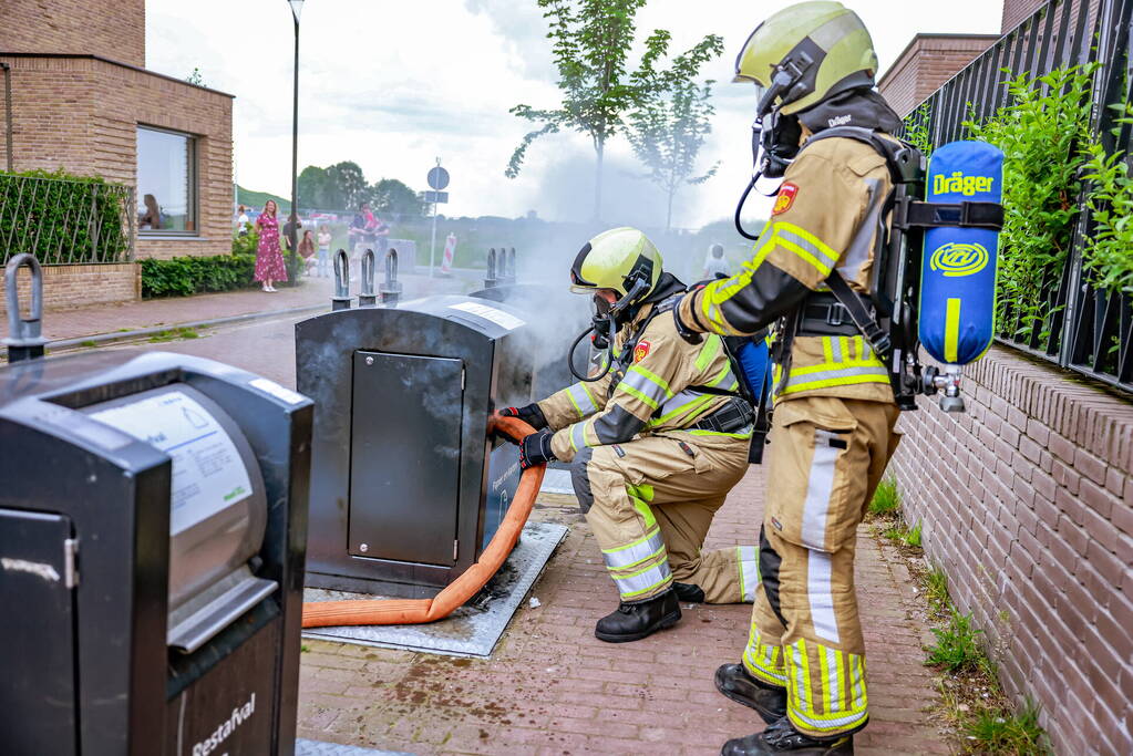 Brand in ondergrondse container