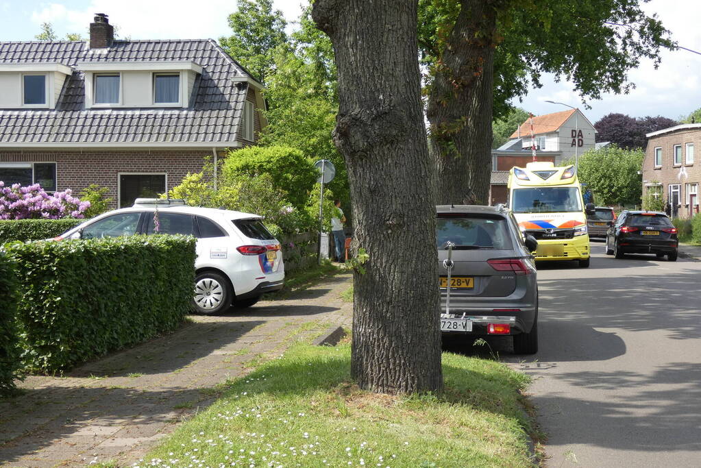 Fietser gewond bij botsing met auto