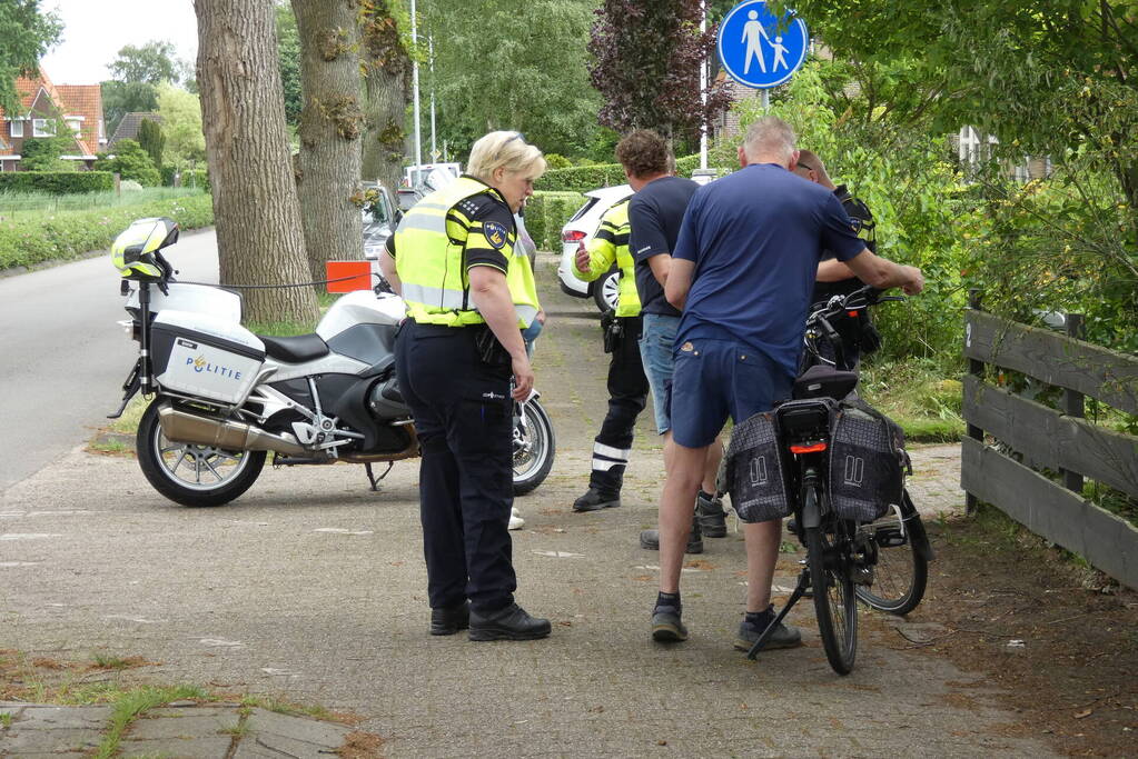 Fietser gewond bij botsing met auto