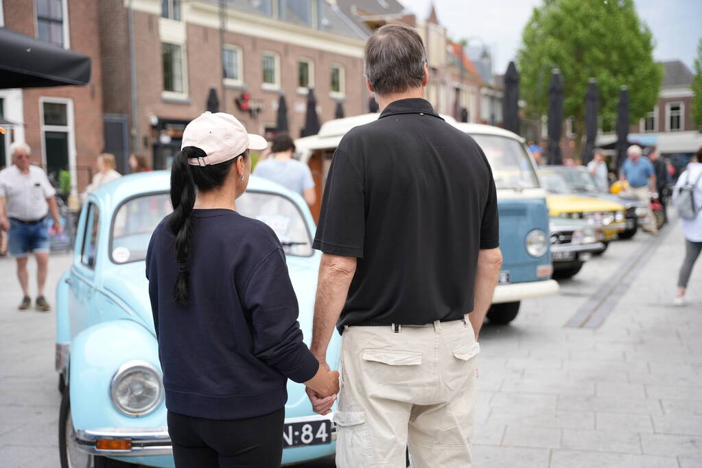 Klassieke auto's te bewonderen in het centrum