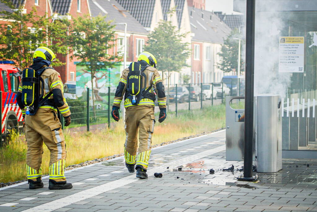 Flinke rookontwikkeling door brand op treinstation