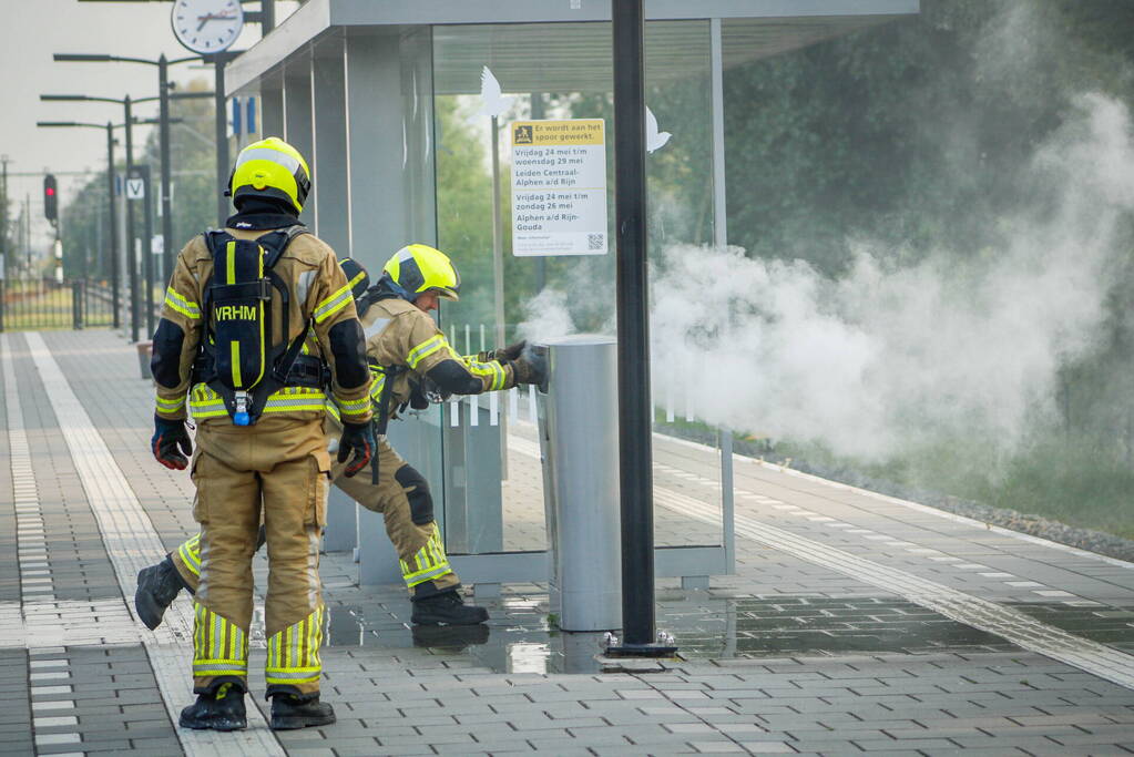 Flinke rookontwikkeling door brand op treinstation