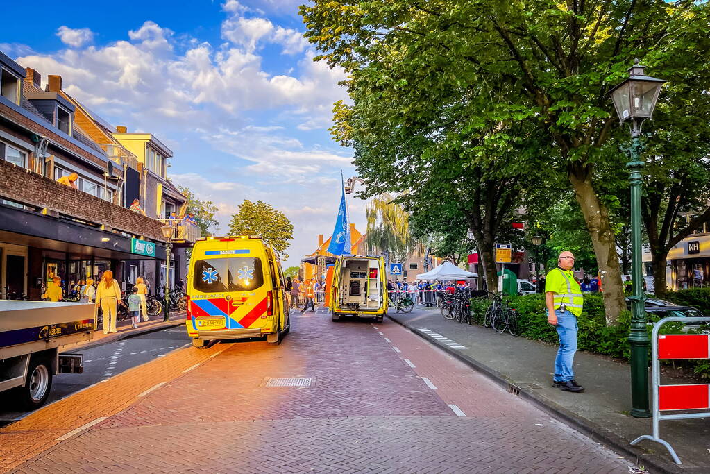 Traumahelikopter landt tijdens huldigingsfeest