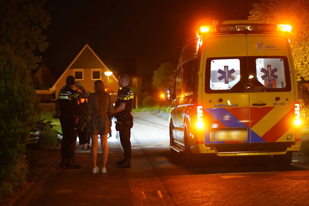 Gewond persoon op straat aangetroffen