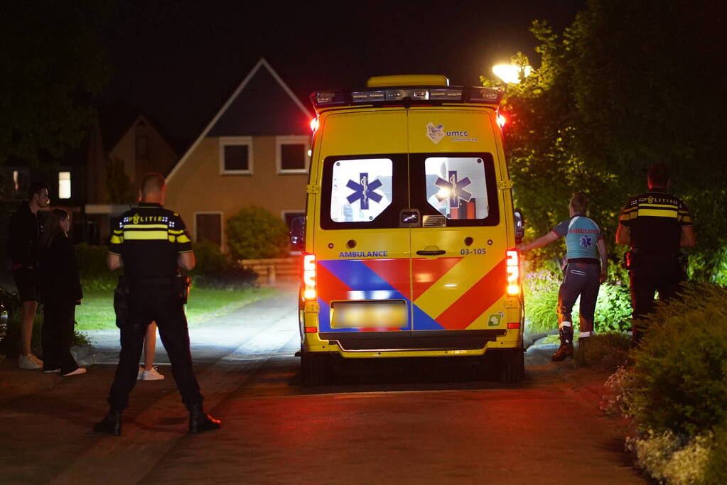 Gewond persoon op straat aangetroffen