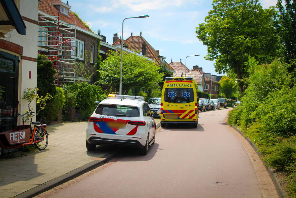 Wielrenner botst op fietsende kinderen