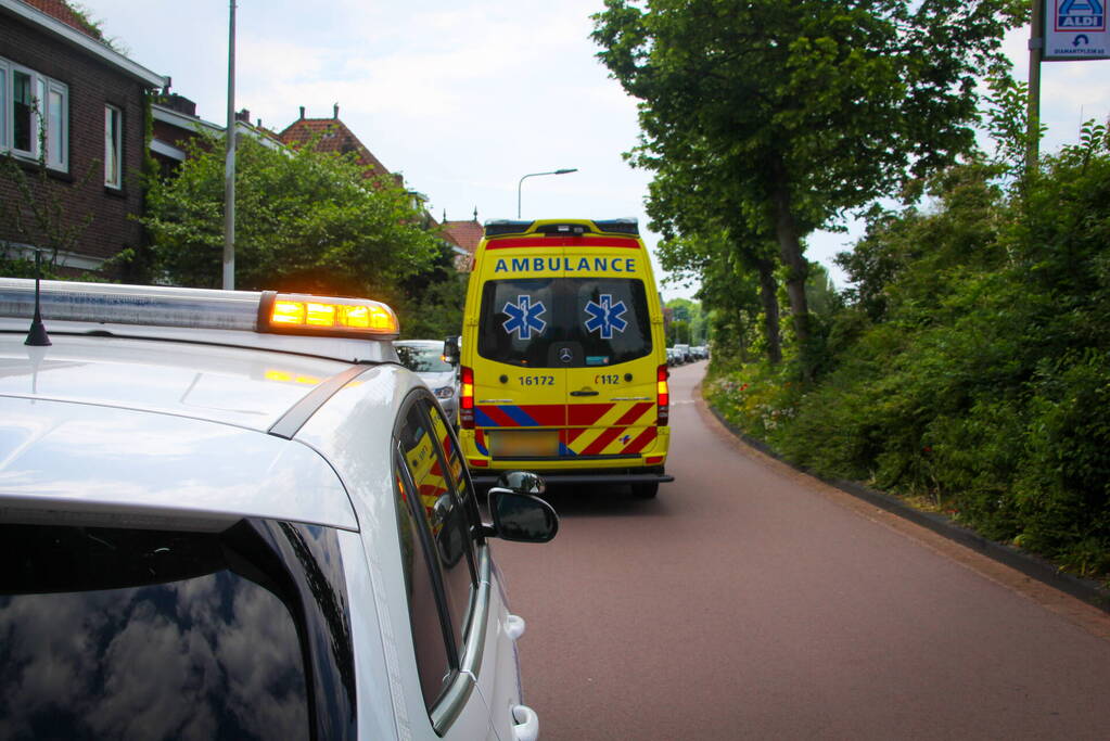 Wielrenner botst op fietsende kinderen