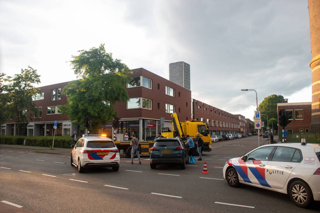 Fikse schade bij frontale aanrijding op kruising