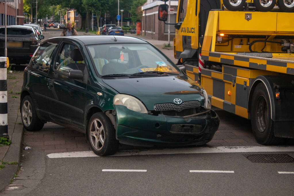 Fikse schade bij frontale aanrijding op kruising