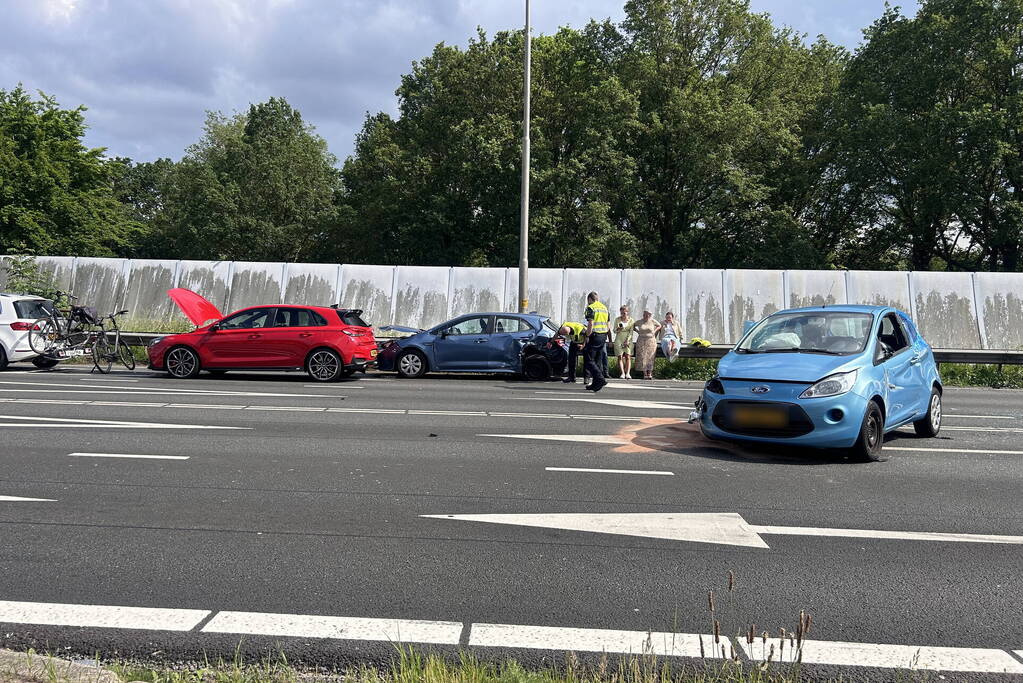 Meerdere gewonden na botsing tussen auto's op afrit