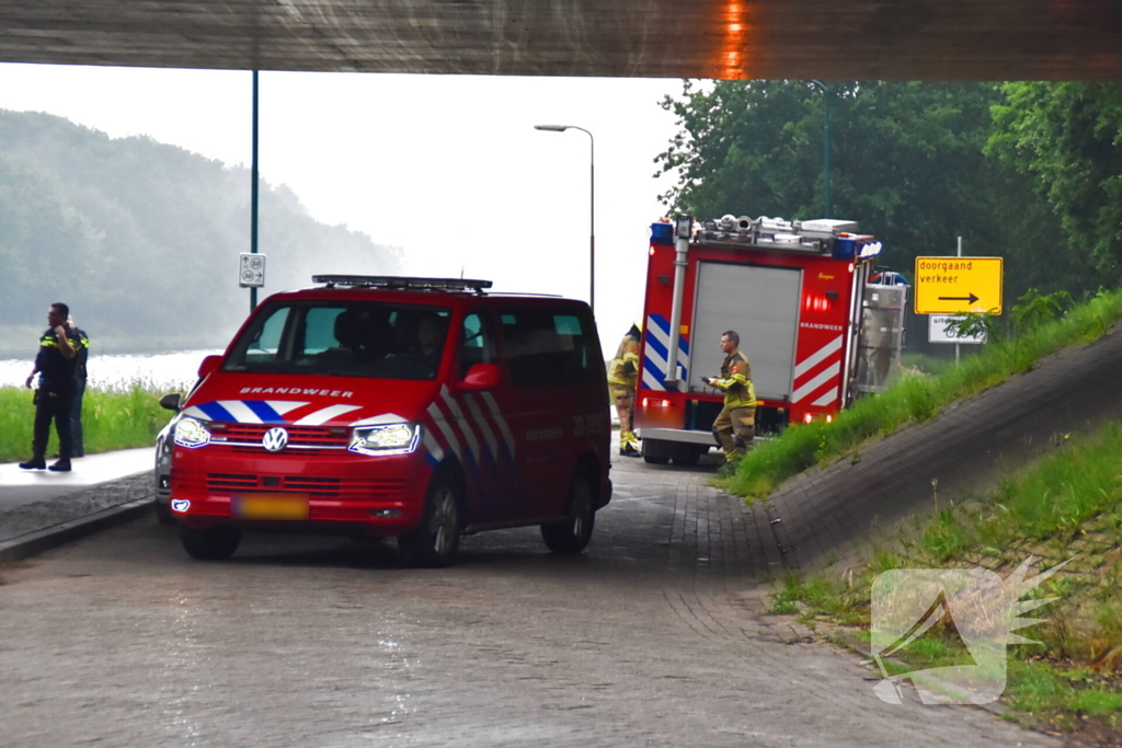 Grote zoekactie na vermist persoon in kanaal