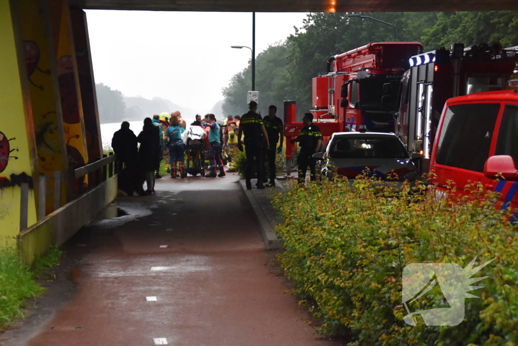 Grote zoekactie na vermist persoon in kanaal