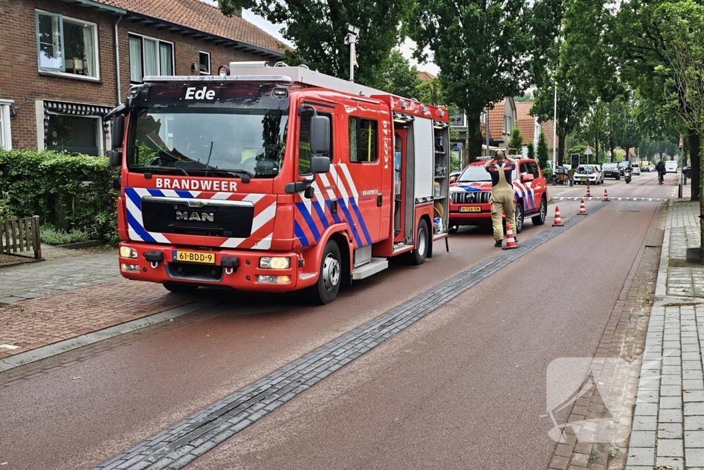 Brandweer verricht metingen naar vreemde lucht