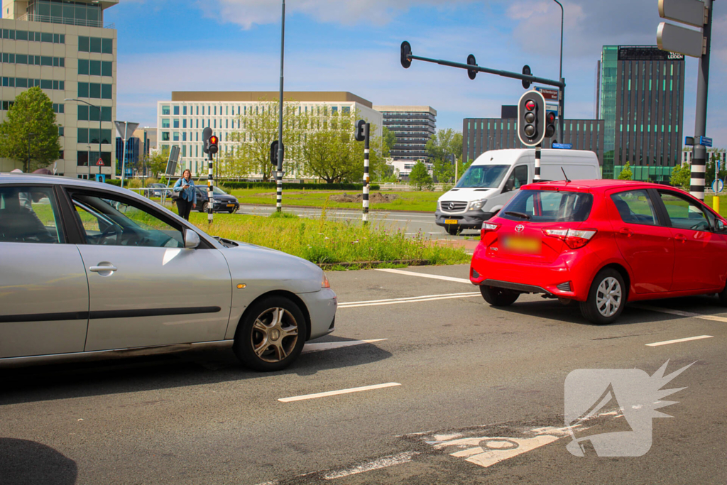 Twee voertuigen betrokken bij kop-staartbotsing