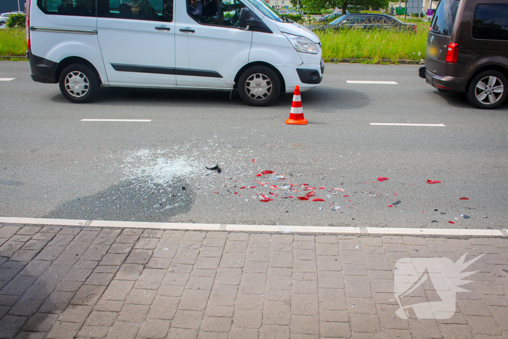 Twee voertuigen betrokken bij kop-staartbotsing