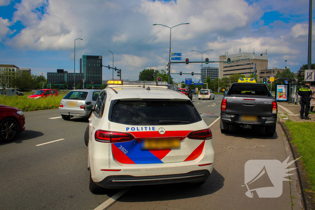 Twee voertuigen betrokken bij kop-staartbotsing