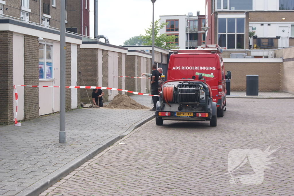 Brandweer doet onderzoek naar gaslucht