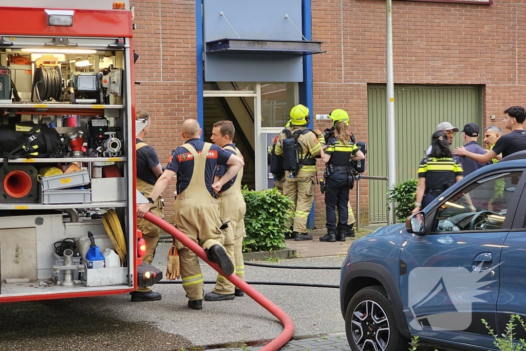 Brandweer weet flatbrand snel onder controle te krijgen