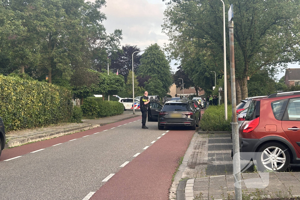 Politie lost waarschuwingsschoten bij inval