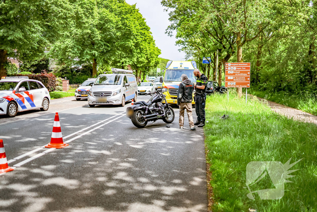 Motorrijder in botsing met auto