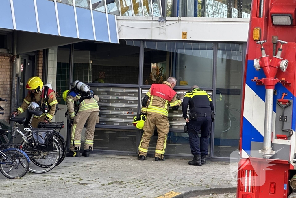 Brandweer verricht metingen naar gaslucht