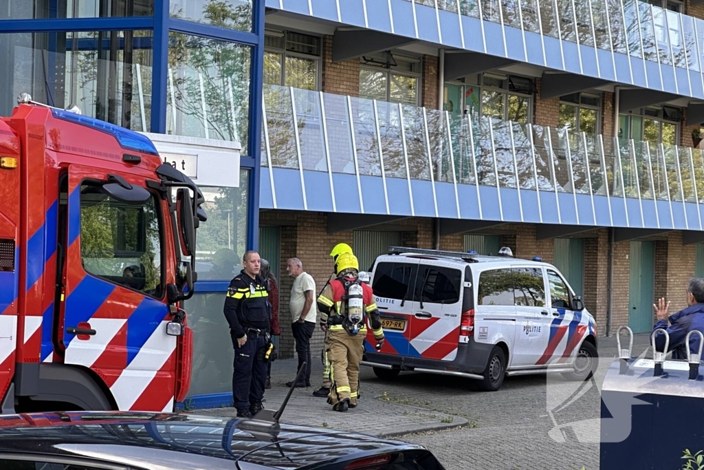 Brandweer verricht metingen naar gaslucht