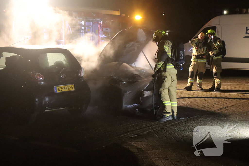 Brand in auto snel onder controle