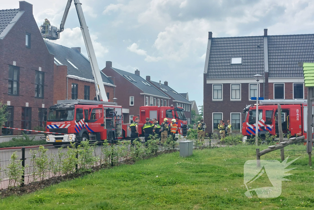 Flinke brand op dak van nieuwbouwwoning