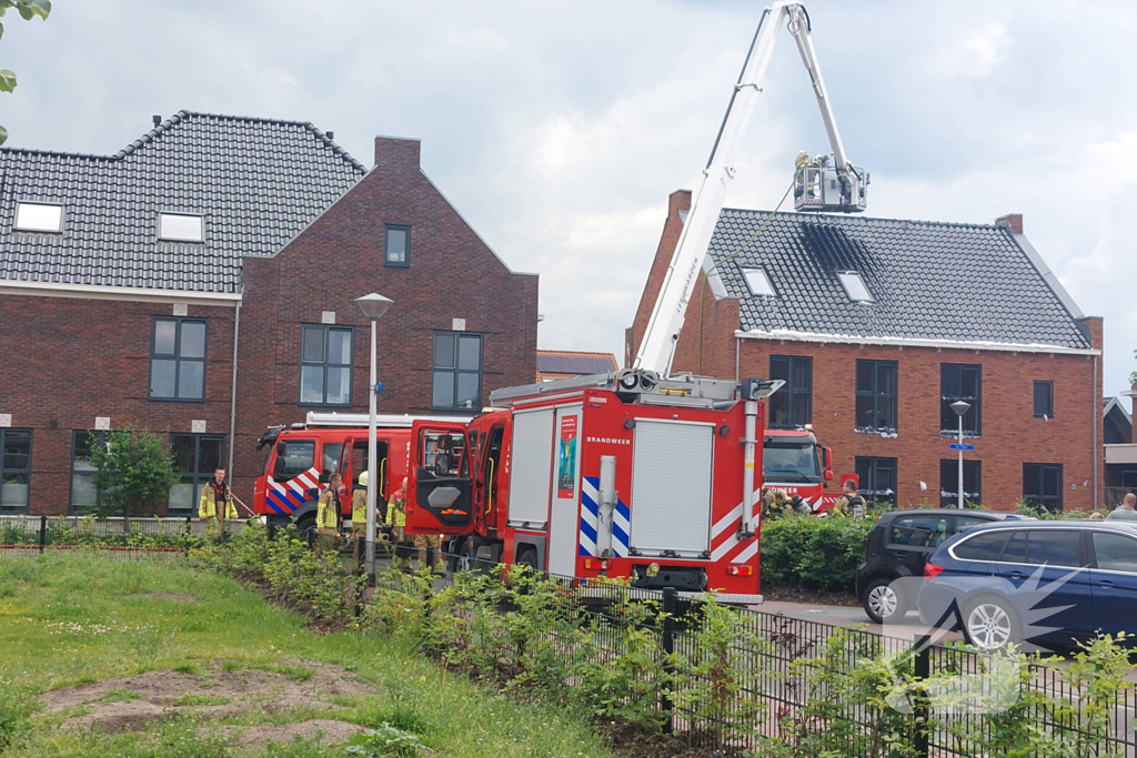 Flinke brand op dak van nieuwbouwwoning