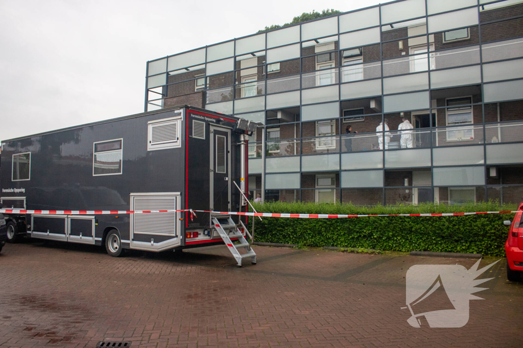 Overleden persoon aangetroffen in woning