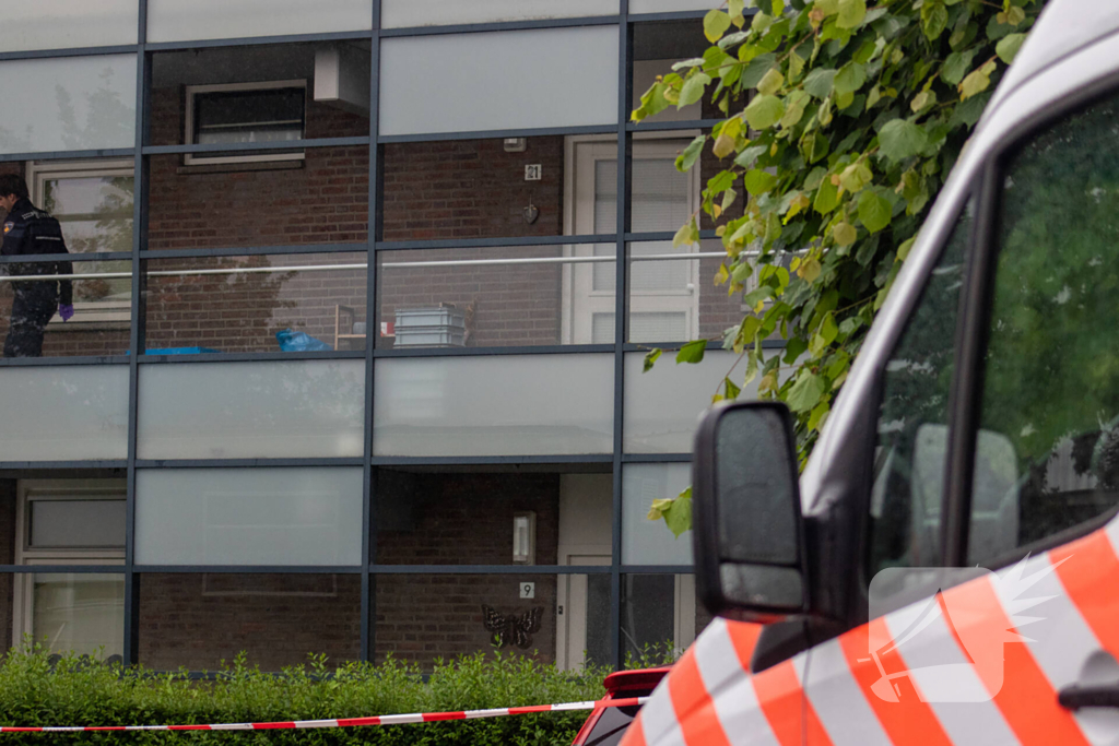 Overleden persoon aangetroffen in woning