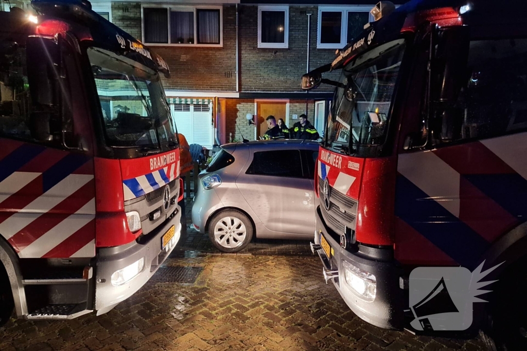 Drie gewonden bij woningbrand