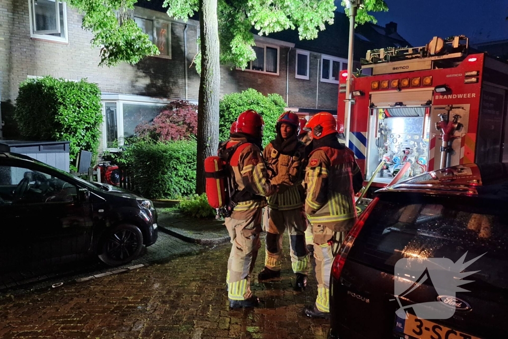 Drie gewonden bij woningbrand