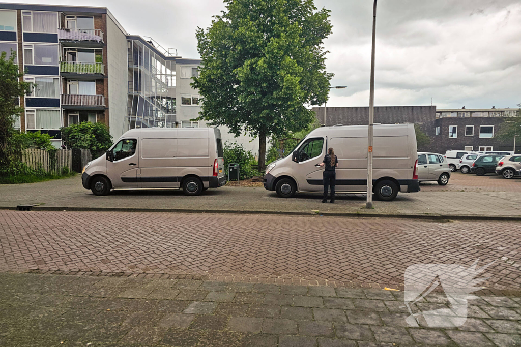 Politie aanwezig na aantreffen van overleden persoon in woning