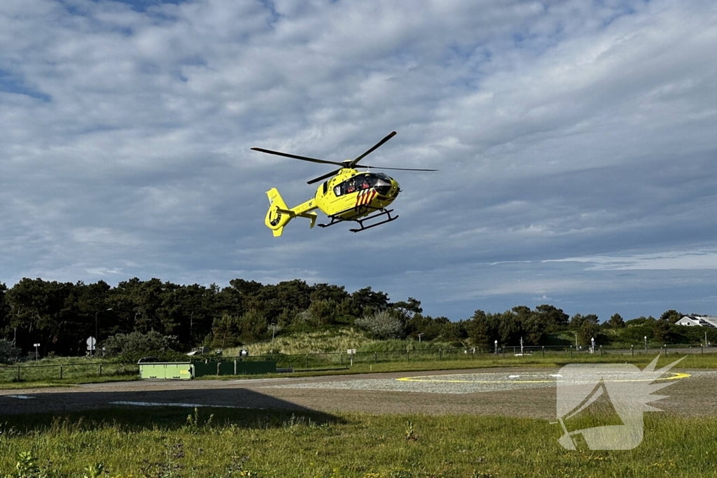 Traumahelikopter landt ter ondersteuning bij de huisartsenpraktijk