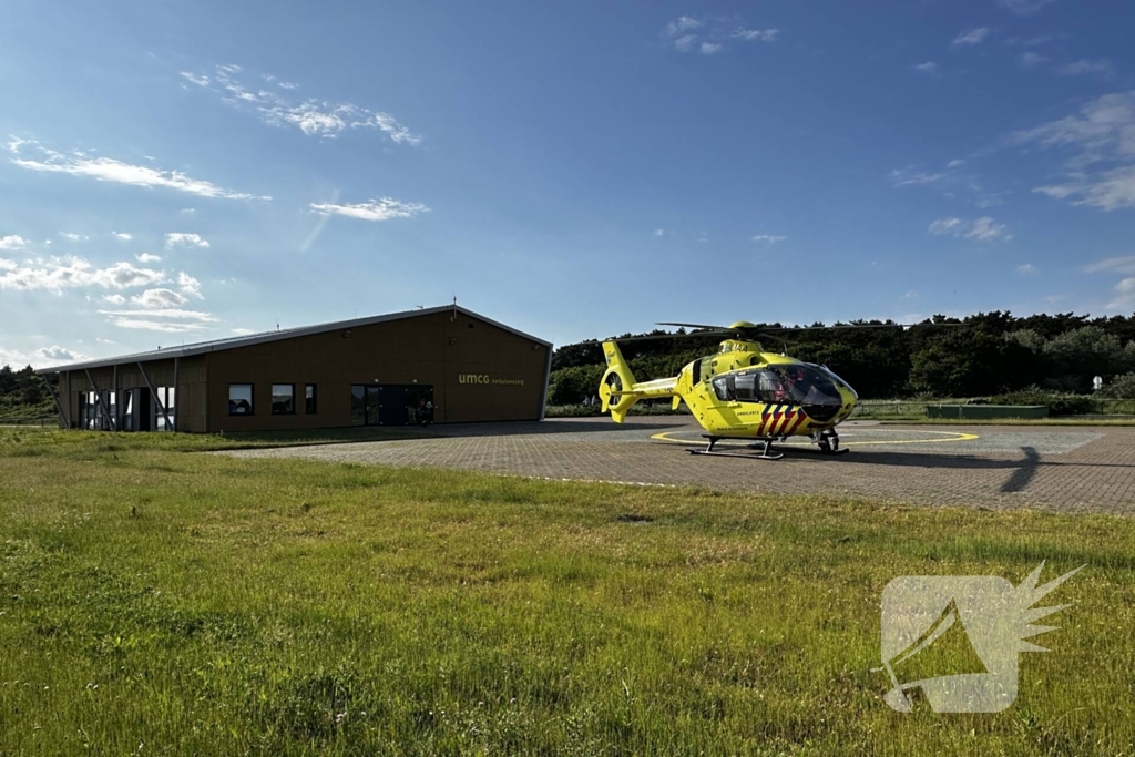 Traumahelikopter landt ter ondersteuning bij de huisartsenpraktijk