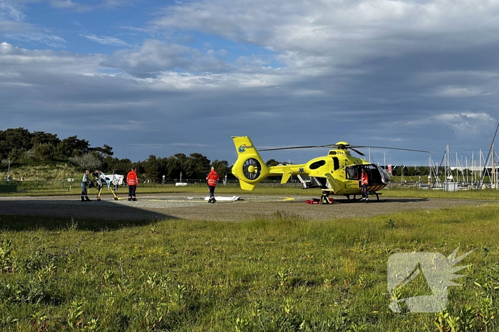 Traumahelikopter landt ter ondersteuning bij de huisartsenpraktijk