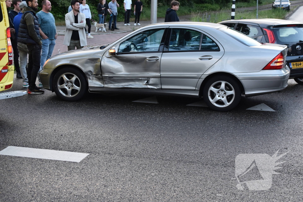 Flinke schade bij ongeval op kruising