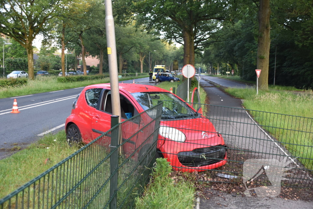 Gewonde bij botsing tussen twee auto's