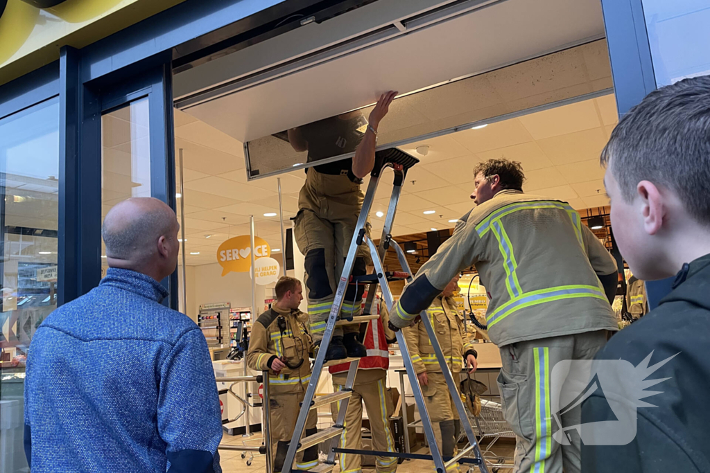 Jumbo ontruimd vanwege brandlucht in airco systeem, blijkt een sigaret te zijn