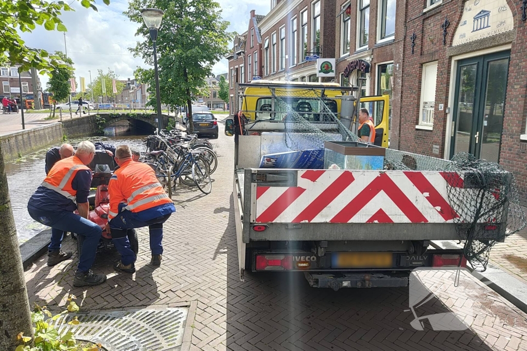 Veel hulpdiensten aanwezig voor scootmobiel in het water