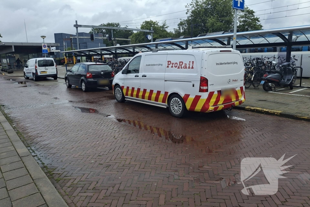 Geen treinen op station Barneveld Centrum door losse bovenleiding