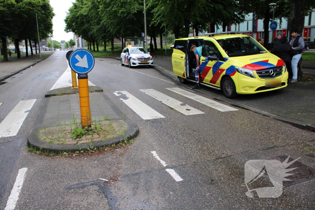 Fietser gewond bij botsing met auto