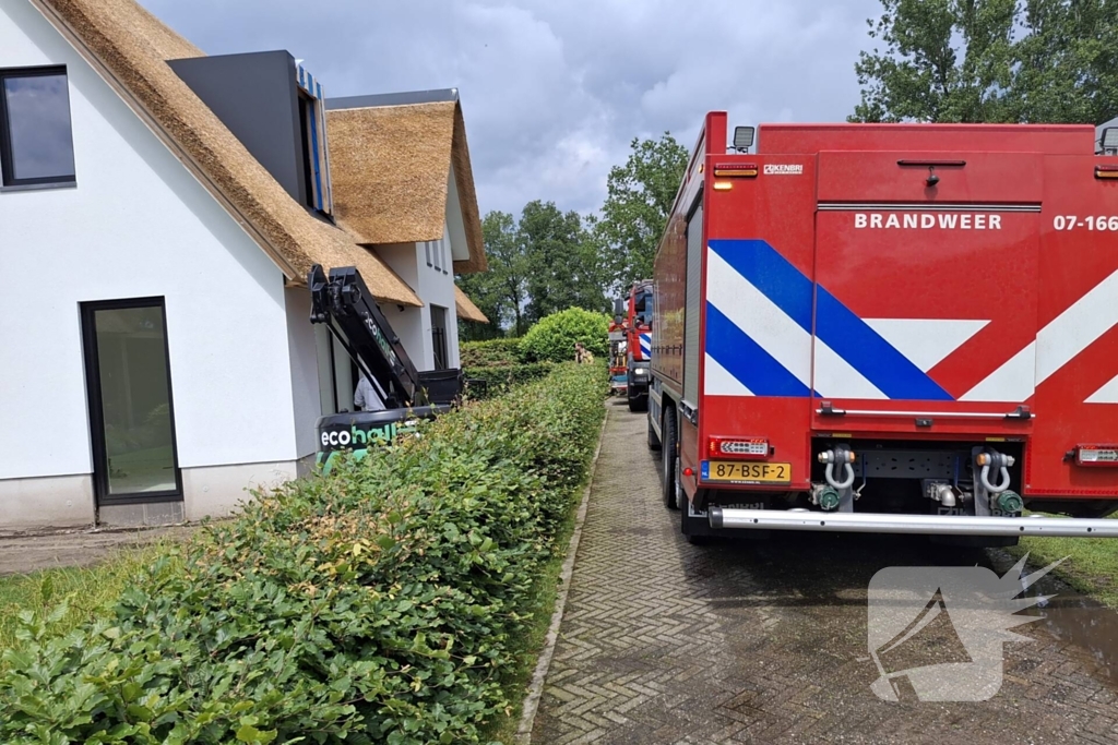 Brandweer aanwezig bij brand in gerenoveerde woning