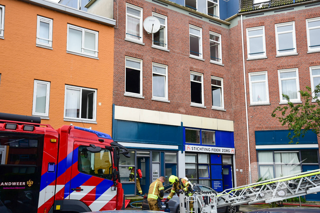 Persoon gered bij uitslaande brand