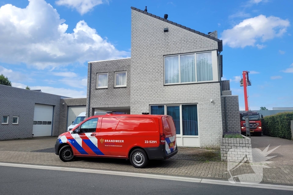 Brandweer aanwezig bij bedrijf vanwege brand