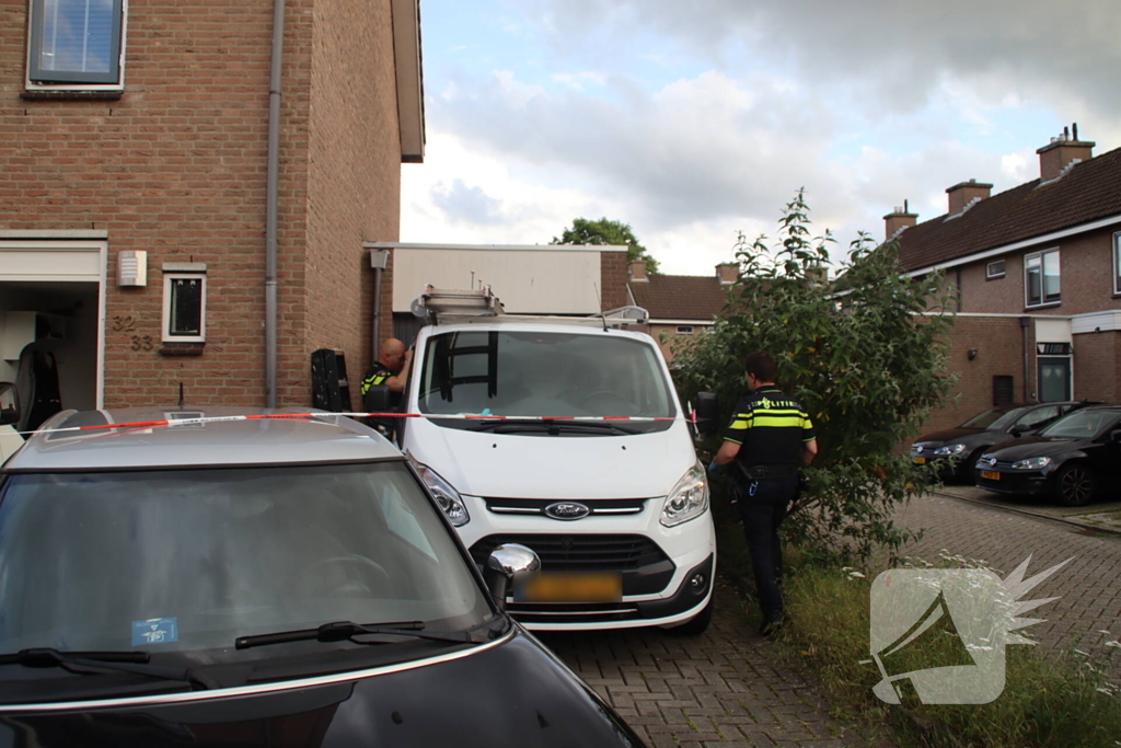 Politie valt woning binnen na mogelijke bedreiging met vuurwapen