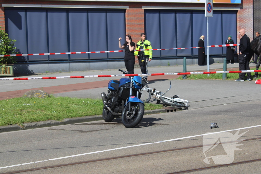 Fietser gewond bij aanrijding met motorrijder