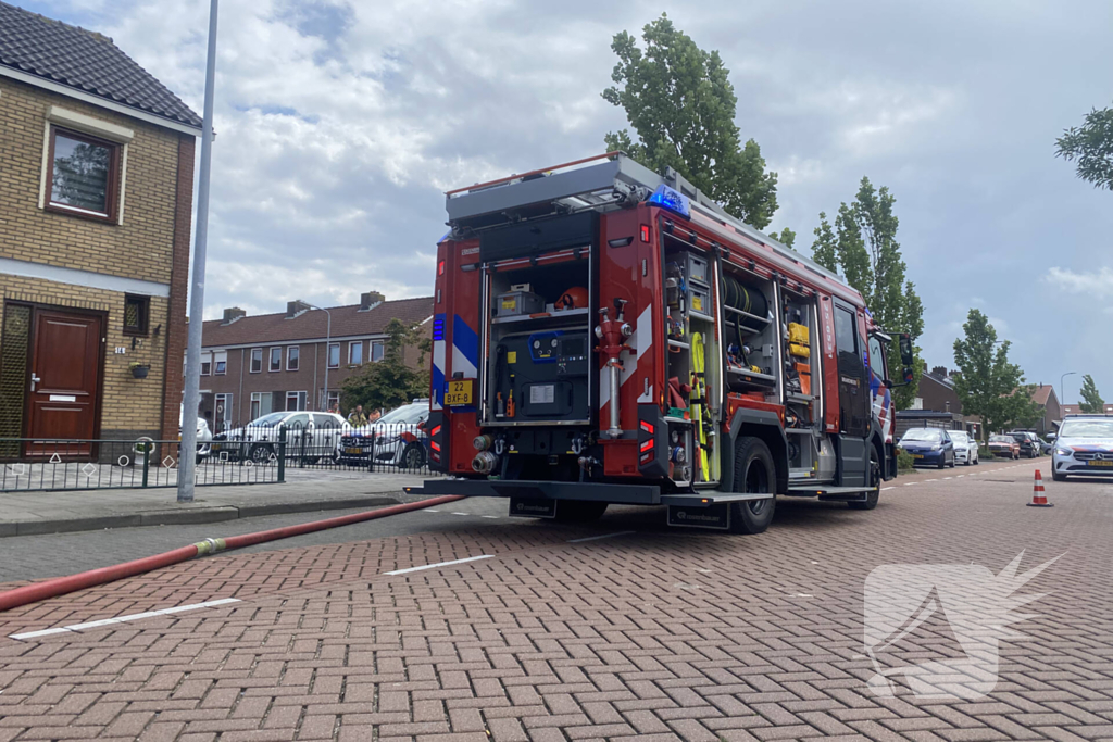 Brand in schuur snel onder controle