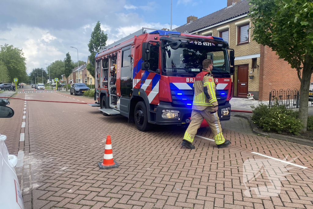 Brand in schuur snel onder controle